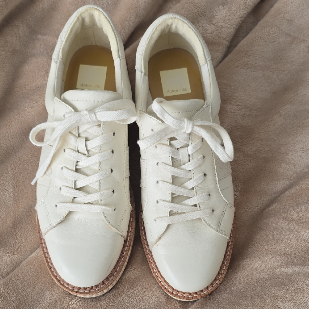 Dolce Vita Off White Leather Platform Lace-Up Sneakers with Tan Trim